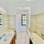 Casa Amoreiras By Ymr * Arco da Calheta (Madeira)
