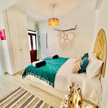 Casa Amoreiras By Ymr * Arco da Calheta (Madeira)