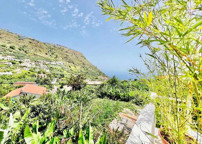 Casa Amoreiras By Ymr Arco da Calheta (Madeira)